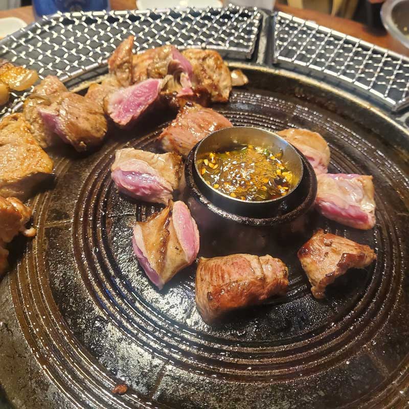 홍대-맛집-돈주는남자-제주도-근고기-맛집-2.jpg